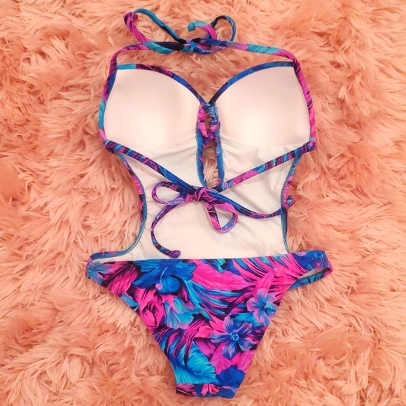 Venus Sweetheart Monokini - Picture 3 of 5